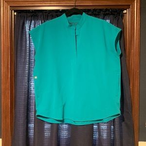 Teal Figs Rafaela oversized scrub too size small